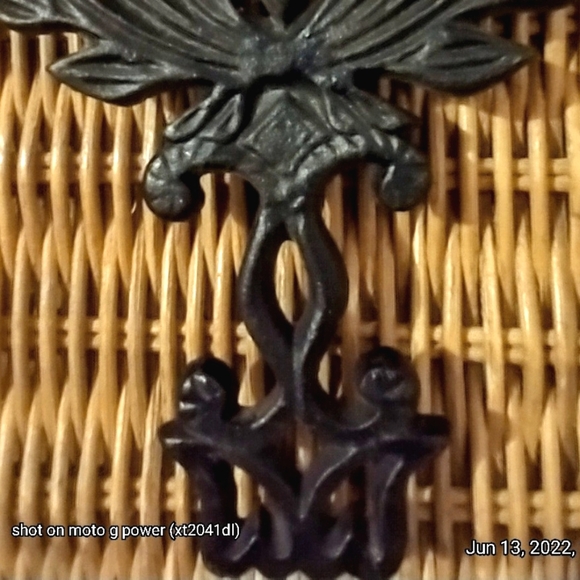 Vintage Wilton Cast Iron Eagle & Laurel Heart Wreath Trivet - Picture 7 of 9